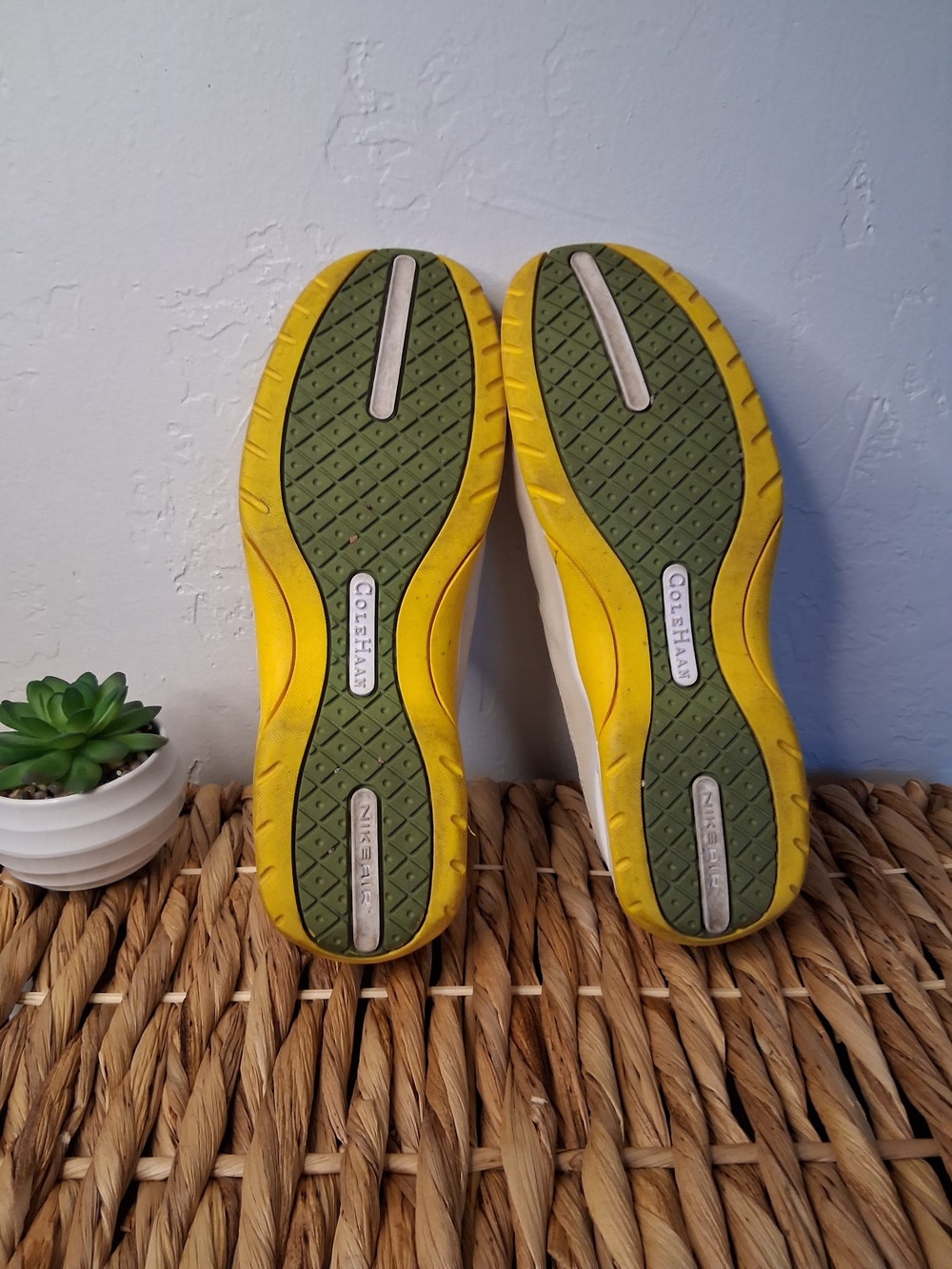 Cole Haan NikeAir Slip On Sneakers Womens 8.5B Beige Green Yellow Comfort Walkin - Picture 8 of 10